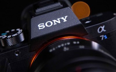 5 REASONS WHY IT’S IN YOUR BUSINESS’ BEST INTEREST TO START MAKING VERTICAL VIDEO FOR SOCIAL MEDIA
